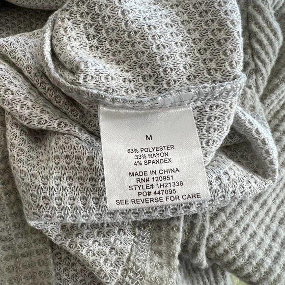 Pink Rose grey top waffle knit star Long sleeve crop top size M coastal Cozie - Picture 9 of 9